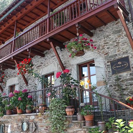 Hotel La Casona De Pio à Cudillero Extérieur photo