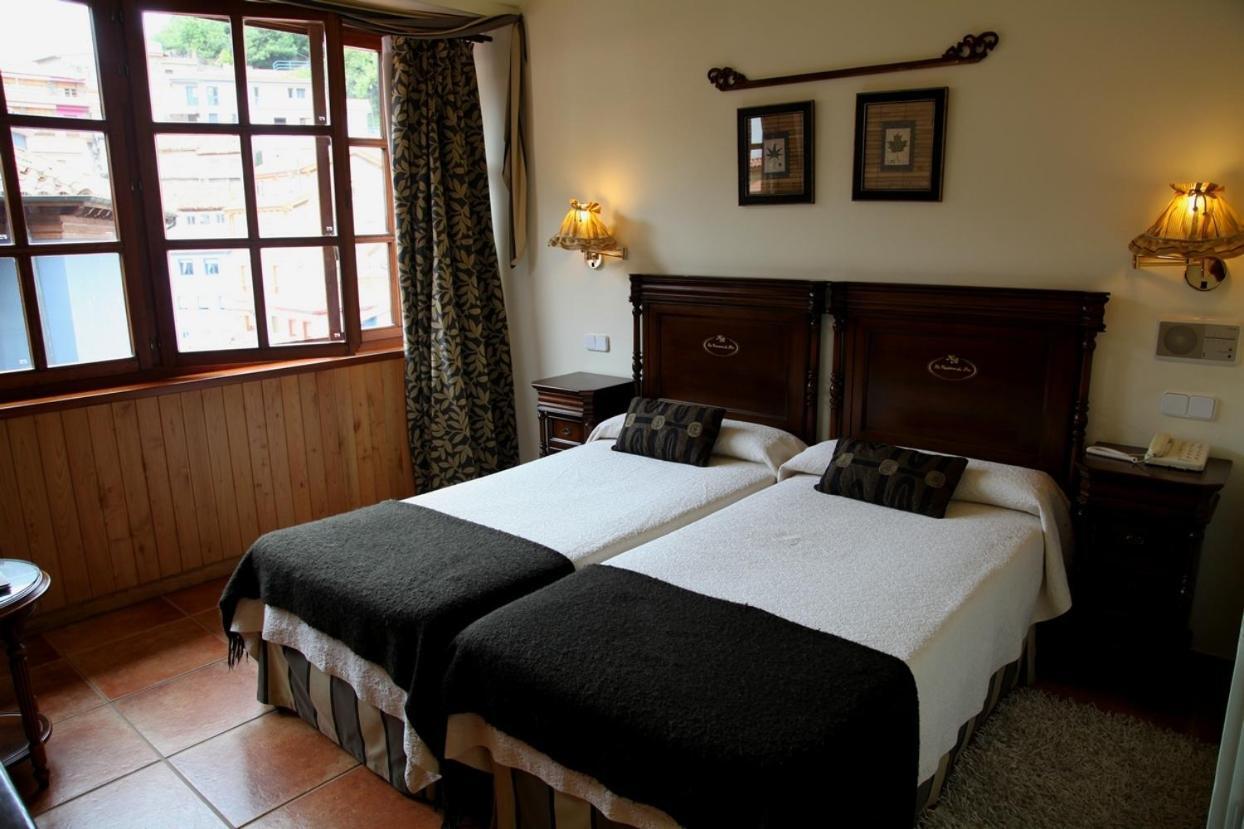 Hotel La Casona De Pio à Cudillero Extérieur photo